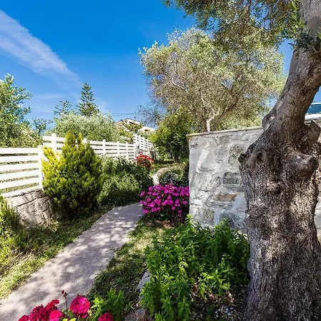 Nereid Villa, With Heated Pool & Spawhirlpool, Bbq, By Thinkvilla Villa *
